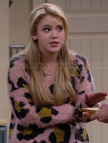 Lennox's pink leopard spot sweater on Melissa and Joey