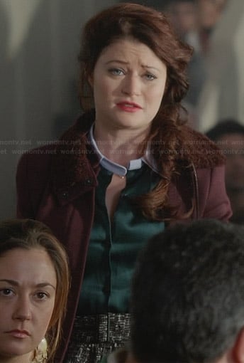 Belle's green top with white collar and burgundy fur-collar jacket on Once Upon a Time