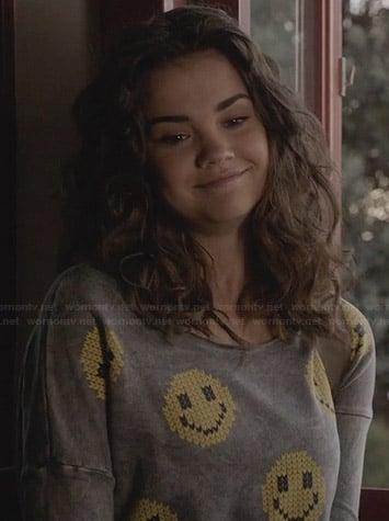 Callie's smiley face top on The Fosters
