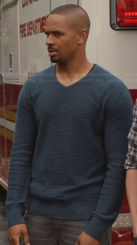 Coach's teal blue v-neck sweater on New Girl