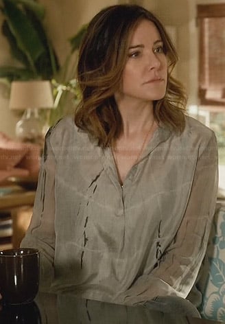 Ellie's grey tie dye blouse on Cougar Town