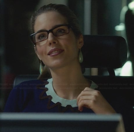 Felicity's blue sweater with zig-zag neckline on Arrow