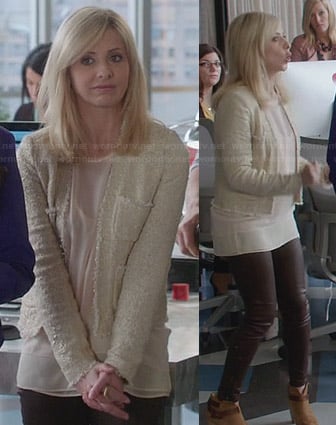 Sydney's cream tweed jacket and tan ankle boots on The Crazy Ones