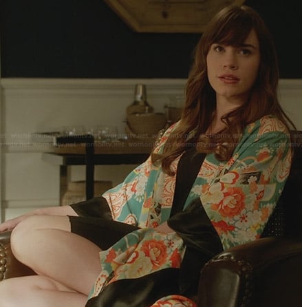Charlotte's floral bath robe on Revenge