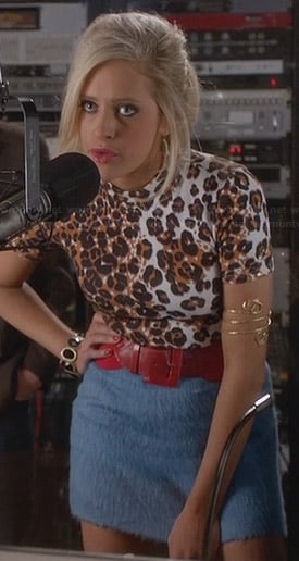 Dalia's leopard print top and blue furry skirt on Suburgatory