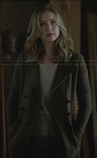 Emily's grey ombre sweater and olive green coat on Revenge