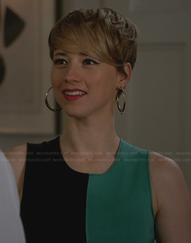 Margaux's green and black colorblock dress and hoop earrings on Revenge