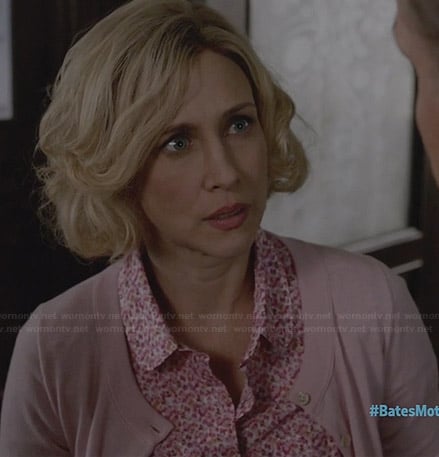 Norma's pink floral peter pan collar shirt on Bates Motel