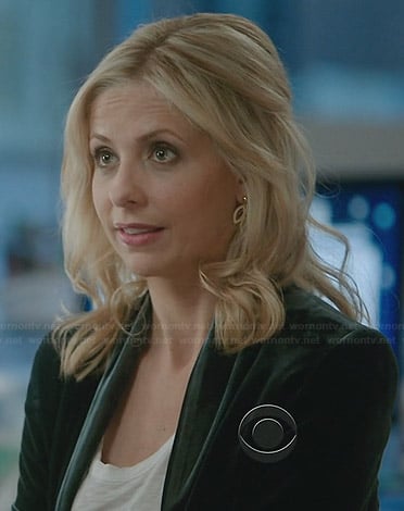 Sydney's velvet jacket on The Crazy Ones