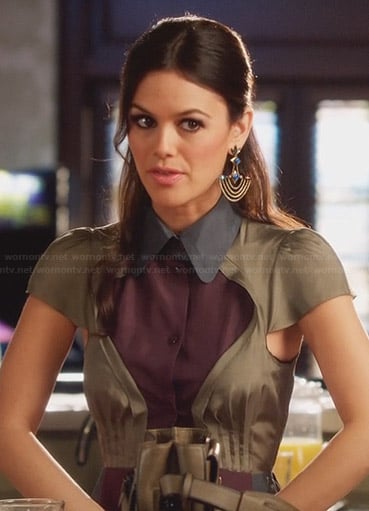 Zoe's purple colorblock shirtdress and chandelier earrings on Hart of Dixie