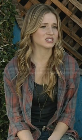 Amy's blue and red plaid shirt on Faking It