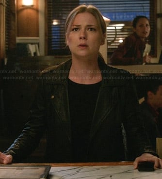 Emily's leather moto jacket on Revenge