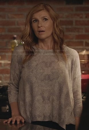 Rayna's grey snake print loose fitting sweater on Nashville