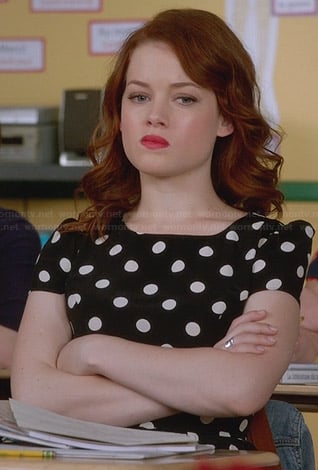 Tessa's black and white polka dot dress on Suburgatory