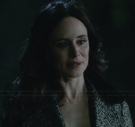 Victoria's ombre coat on Revenge