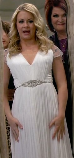 Mel's original wedding dress on Melissa and Joey