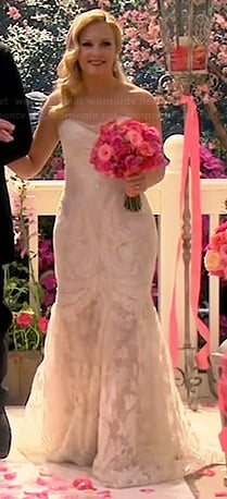 Mel's wedding dress on Melissa and Joey