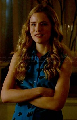 Emma's blue heart print sleeveless shirt on Royal Pains