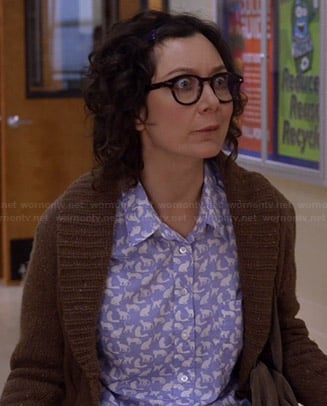 Irene's blue cat print shirt on Bad Teacher