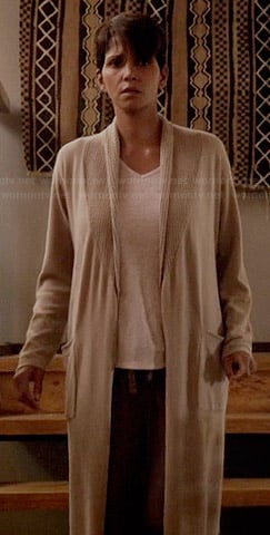 Molly's long beige waffle trim robe on Extant
