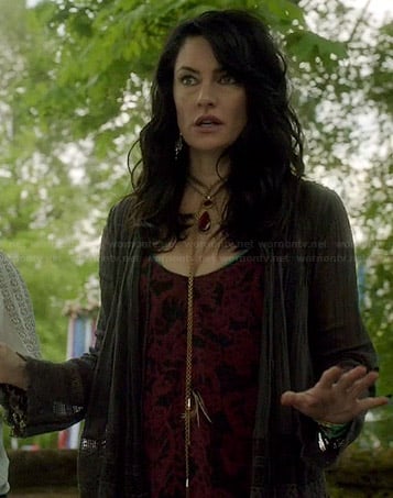 Wendy's red and black patterned top and lace trim cardigan on Witches of East End