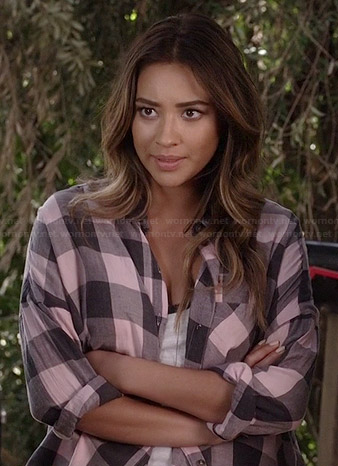 Emily's pink buffalo check shirt on Pretty Little Liars