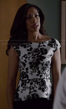 Jessica's black and white rose print peplum top on Suits