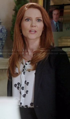 Abby's black and white printed top on Scandal