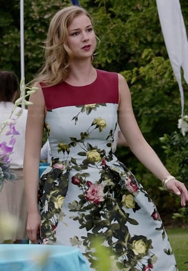 Emily's blue floral dress with red yoke on Revenge