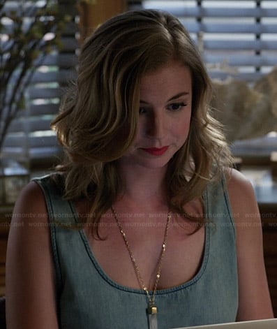 Emily's denim tank top on Revenge