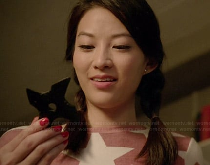 Kira's pink star sweatshirt on Teen Wolf
