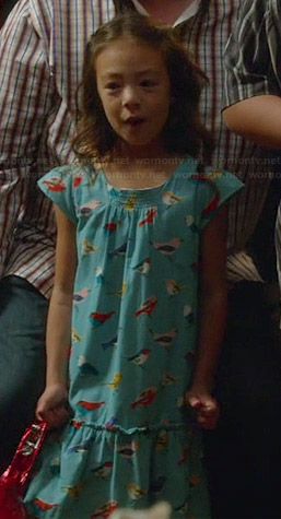 Lily's blue bird print dress on Modern Family