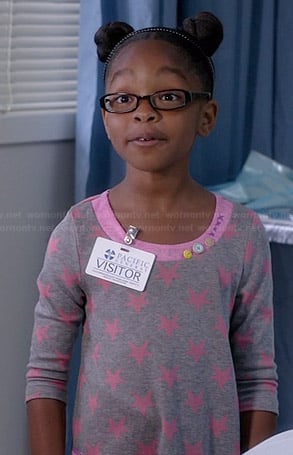 Diane's grey and pink star print sweater dress on Black-ish