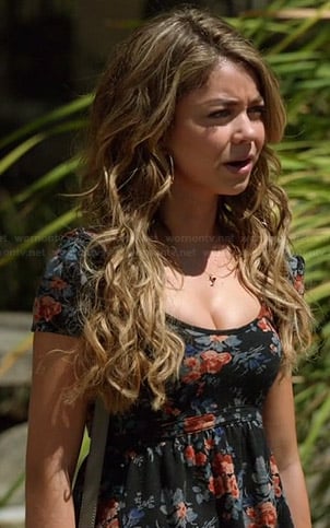 Haley's black floral scoop neck dress on Modern Family
