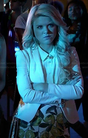 Lauren's white blazer and lemon print skort on Faking It