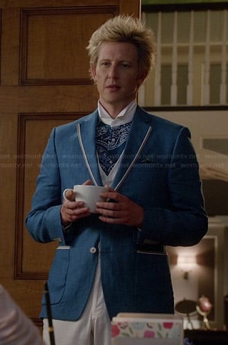 Nolan's blue paisley shirt and blue contrast trim blazer on Revenge