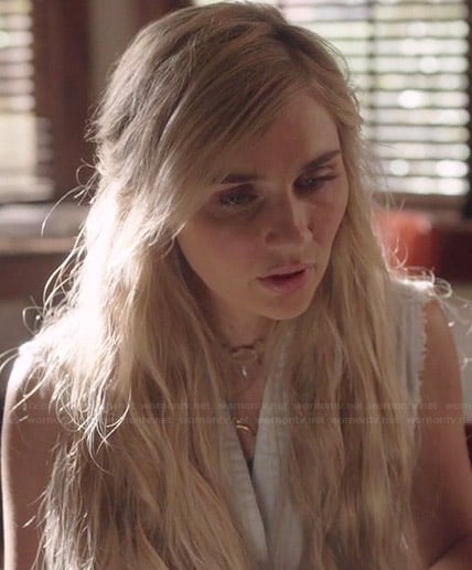 Scarlett's denim cutoff dress on Nashville