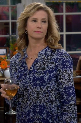 Vanessa's blue printed blouse on Last Man Standing