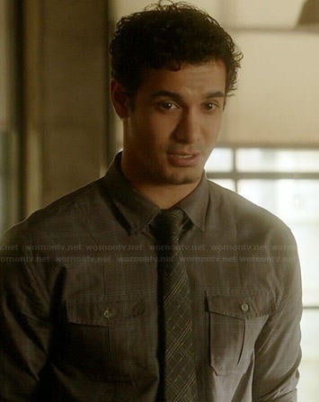 Walter's grey plaid shirt on Scorpion
