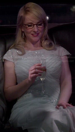 Bernadette's mint cap sleeve prom dress on The Big Bang Theory