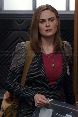 Brennan's printed blazer on Bones