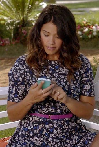 Jane's blue floral dress on Jane the Virgin