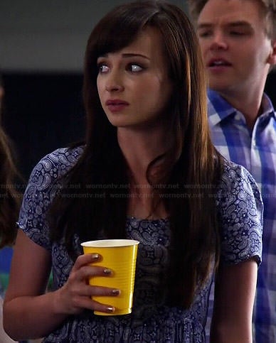 Jenna's blue paisley dress on Awkward