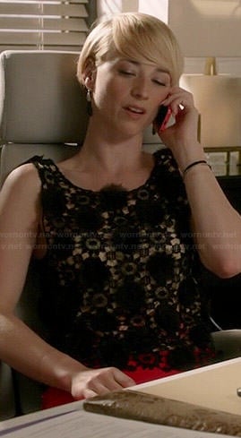 Margaux's black floral lace tank top on Revenge