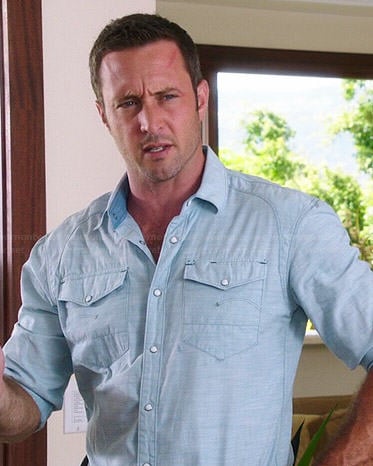 Steve's light blue shirt on Hawaii Five-O