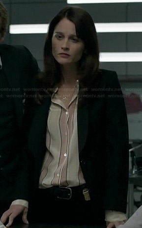 Lisbon's vertial striped shirt on The Mentalist