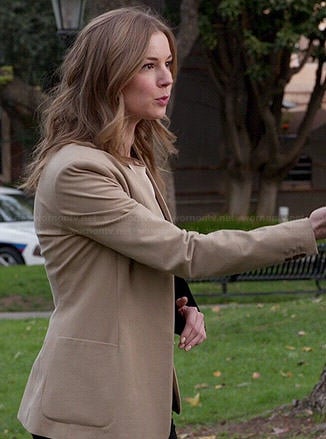 Emily's camel blazer on Revenge