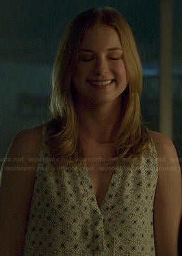 Emily's tile printed v-neck top on Revenge