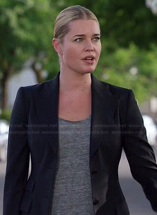 Eve's pinstriped blazer on The Librarians