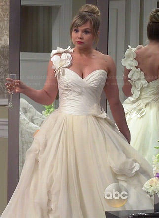 Kristin's wedding dress #1 on Last Man Standing